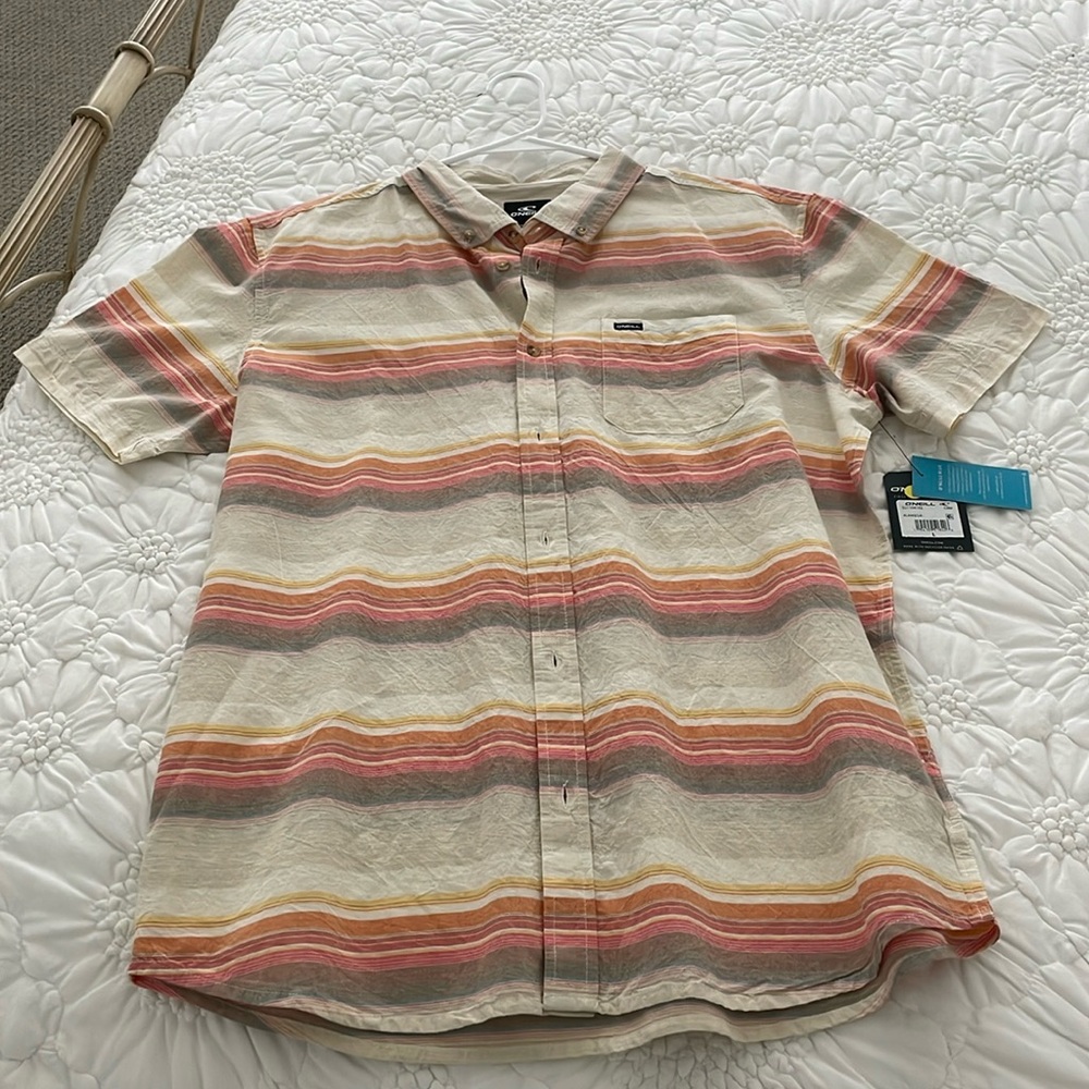 Men’s short sleeve button down. O’Neill. Size Large. NWT